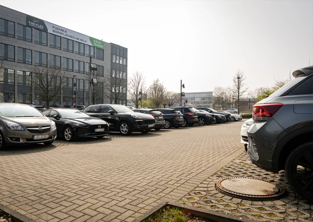 freiflach-parken-flughafen-dusseldorf